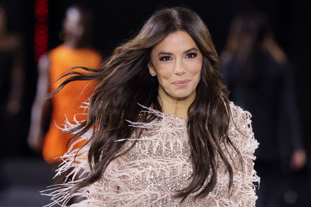 Eva Longoria s'est fait détatouer la nuque et le poignet