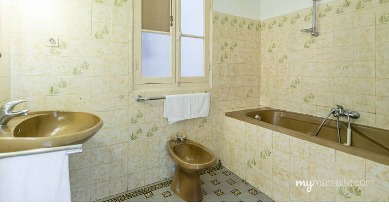 Salle de bains avant