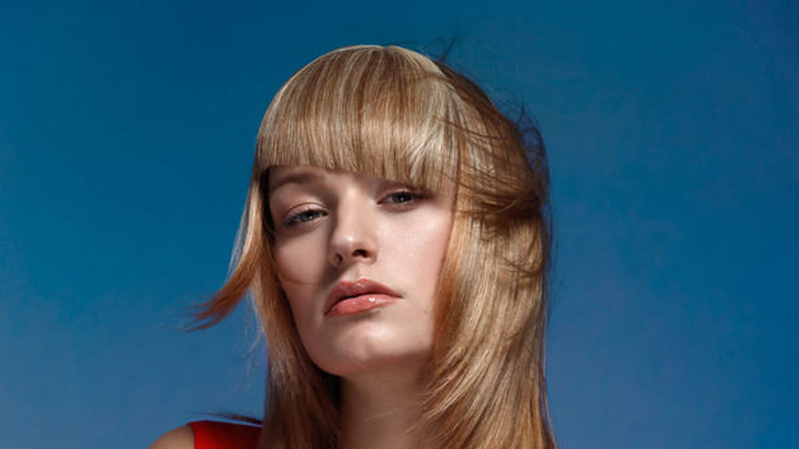 Cheveux longs avec frange