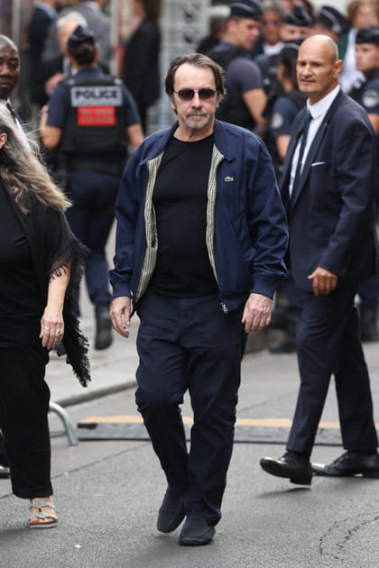 Jean-Hugues Anglade se rend aux obs&egrave;ques de Jane Birkin