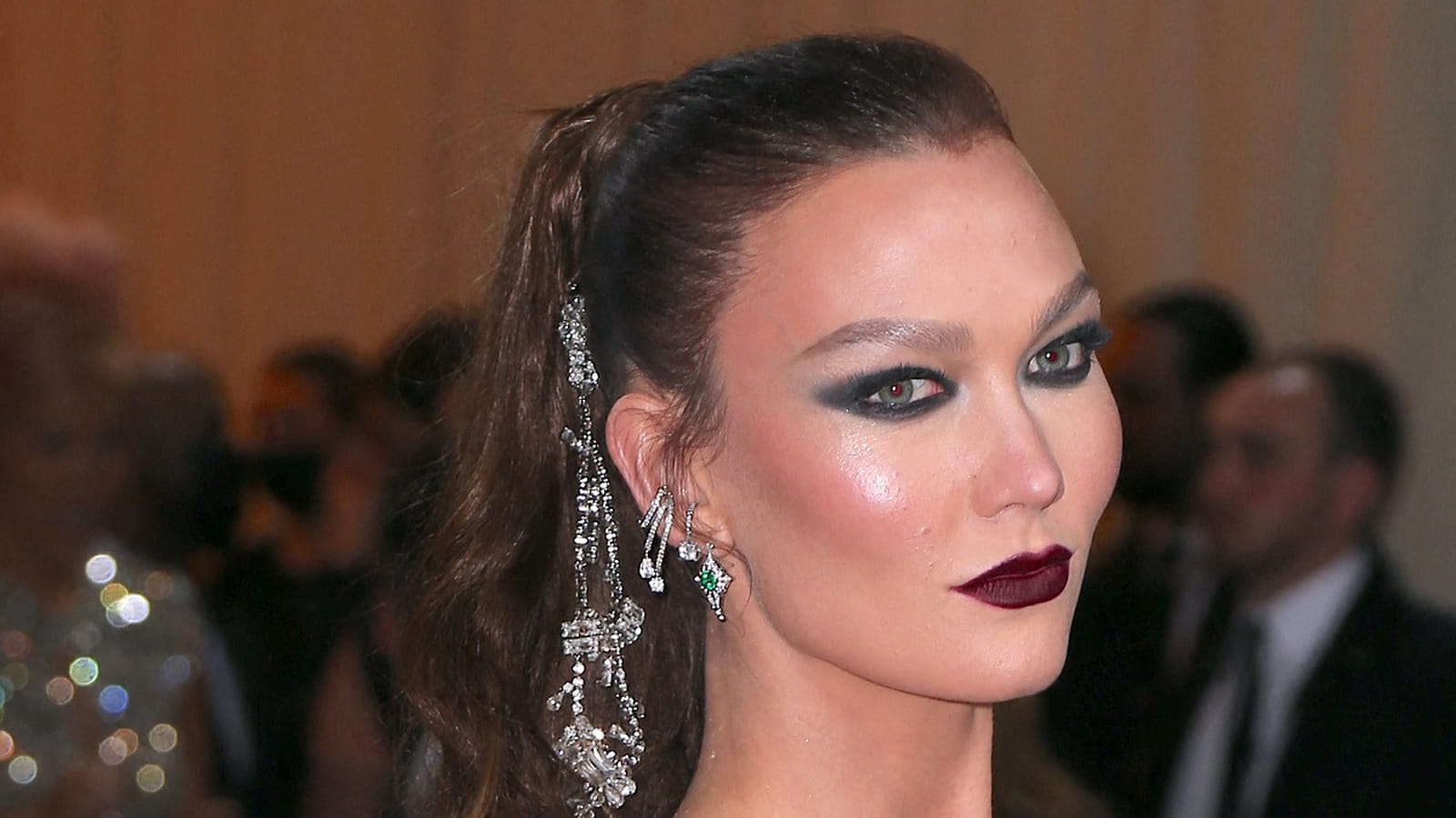 Karlie Kloss en brune