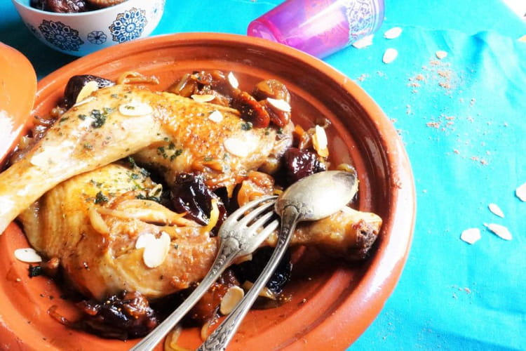 Recette de Tajine de poulet aux figues et pruneaux facile et rapide