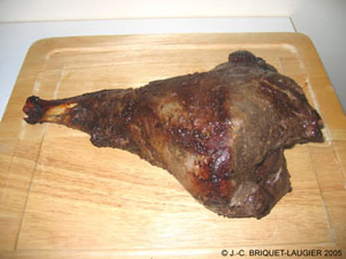 Cuissot de sanglier rôti