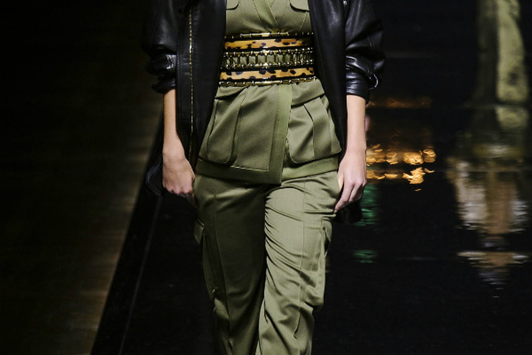 Combinaison kaki d'inspiration militaire de Balmain