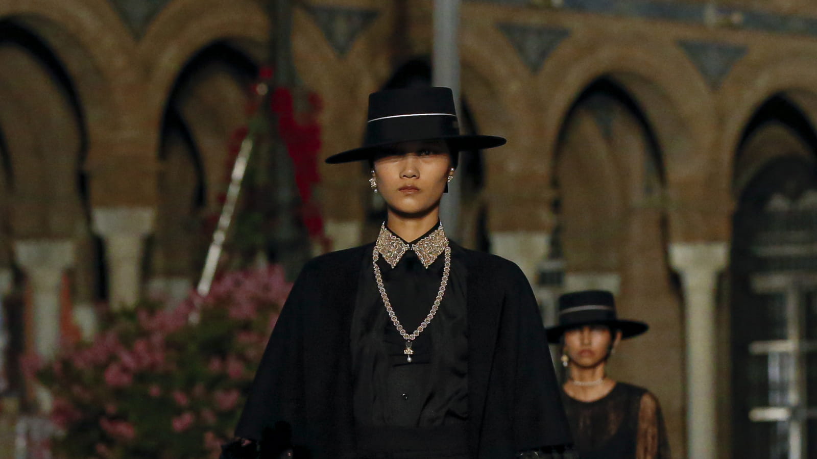 Look 23