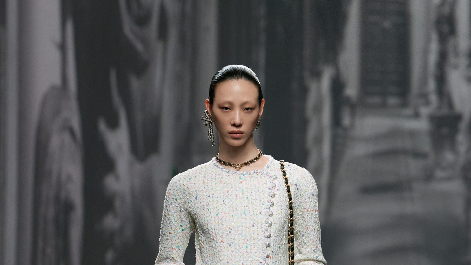 Look 19