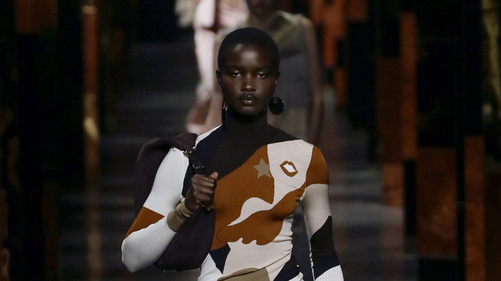 Look 24