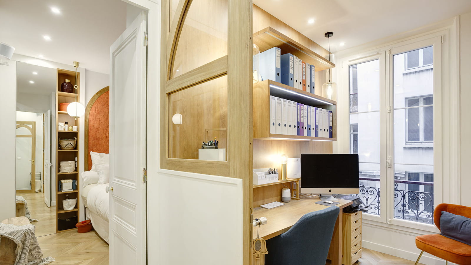 Bureau après