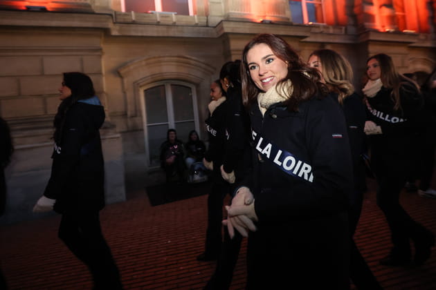 Miss Pays-de-La-Loire (Lola Winter) et ses camarades &agrave; Amiens