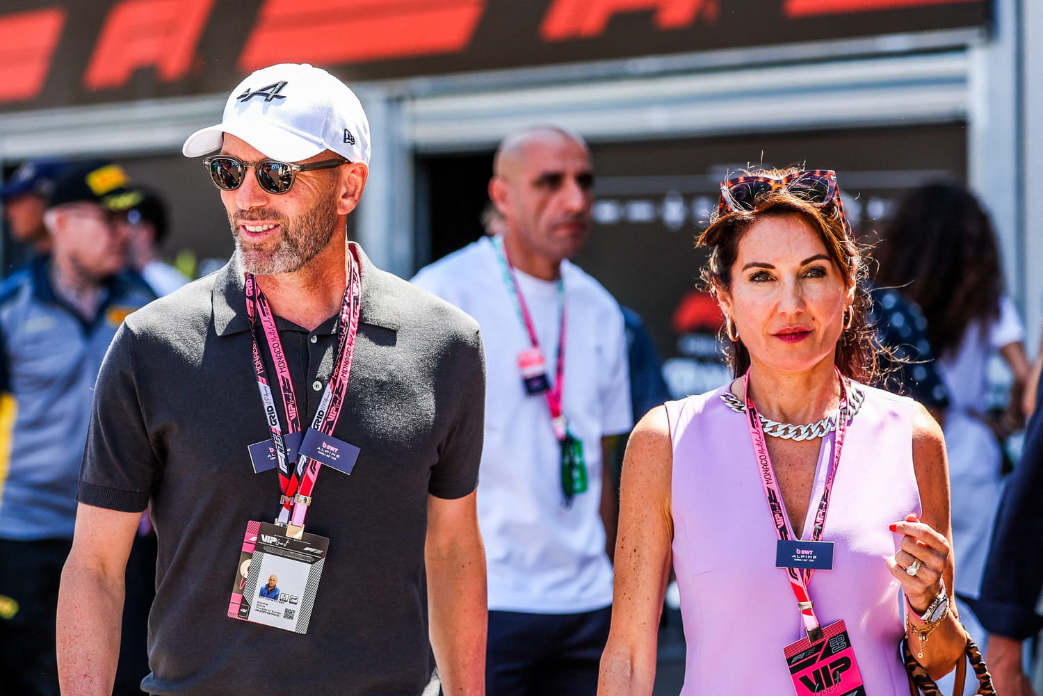 Her wardrobe is overflowing with €10,000 Hermès bags, Véronique Zidane enhances them with this single affordable accessory Her wardrobe is overflowing with €10,000 Hermès bags, Véronique Zidane enhances them with this single affordable accessory