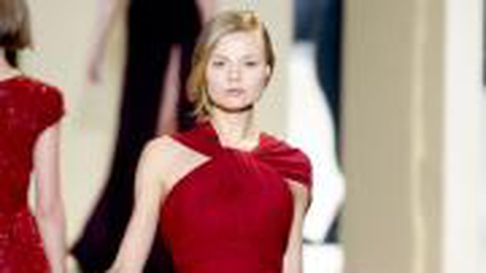 Elie Saab : le défilé en vidéo