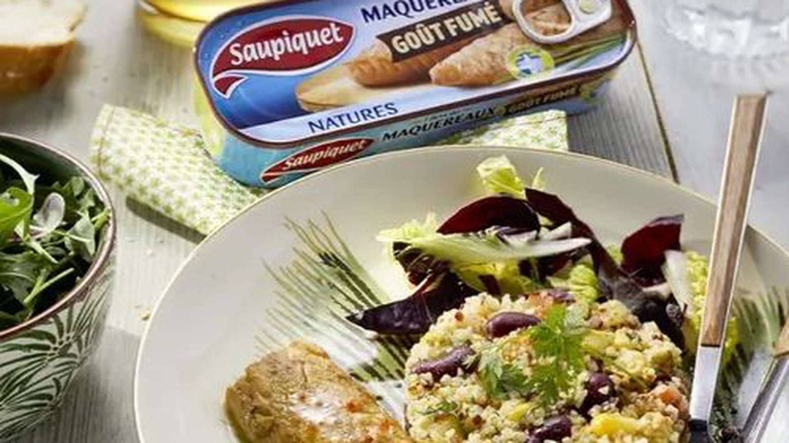 Filets de maquereaux goût fumé nature sur salade mexicaine
