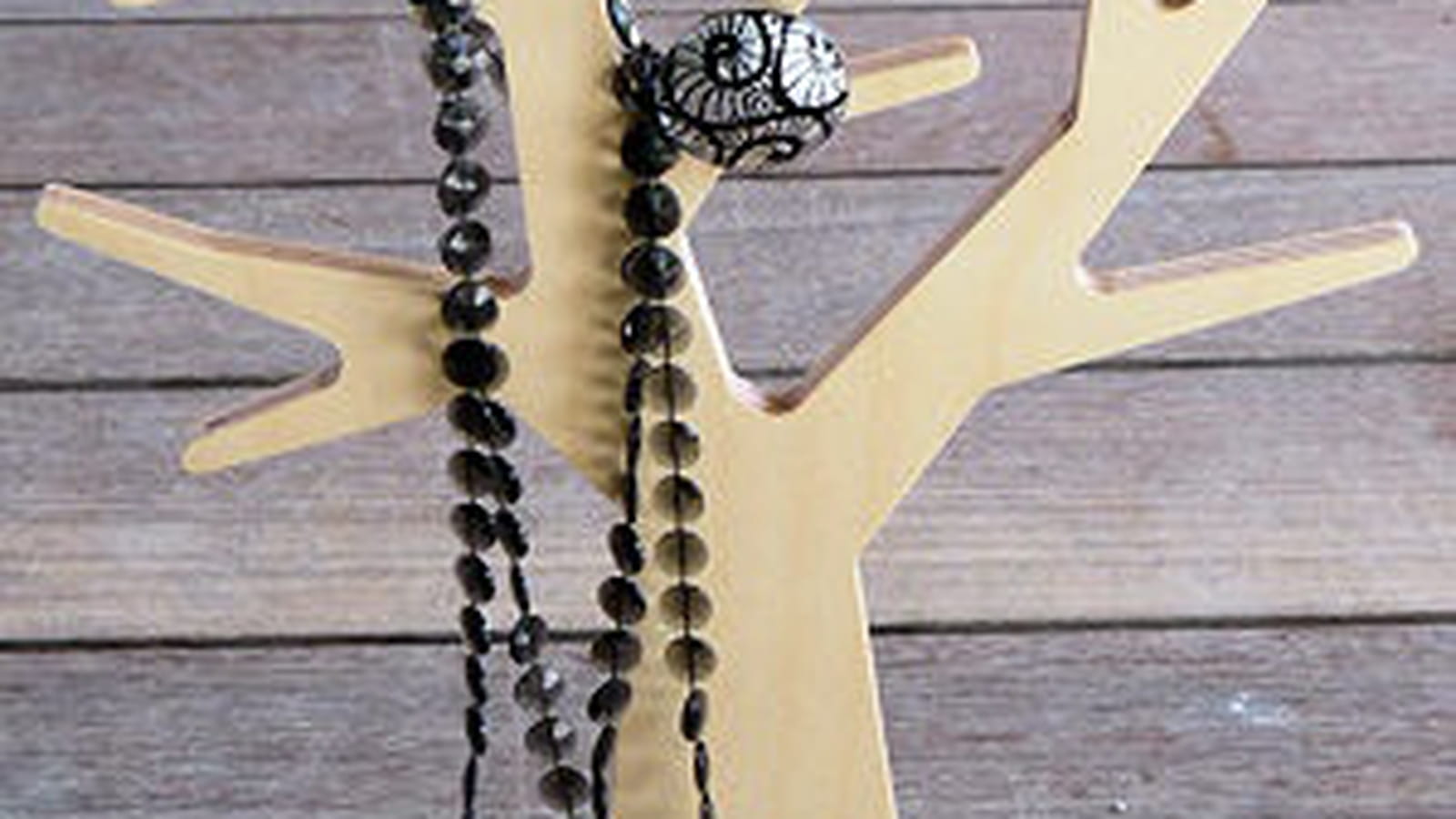 Arbre à bijoux de Reine mère