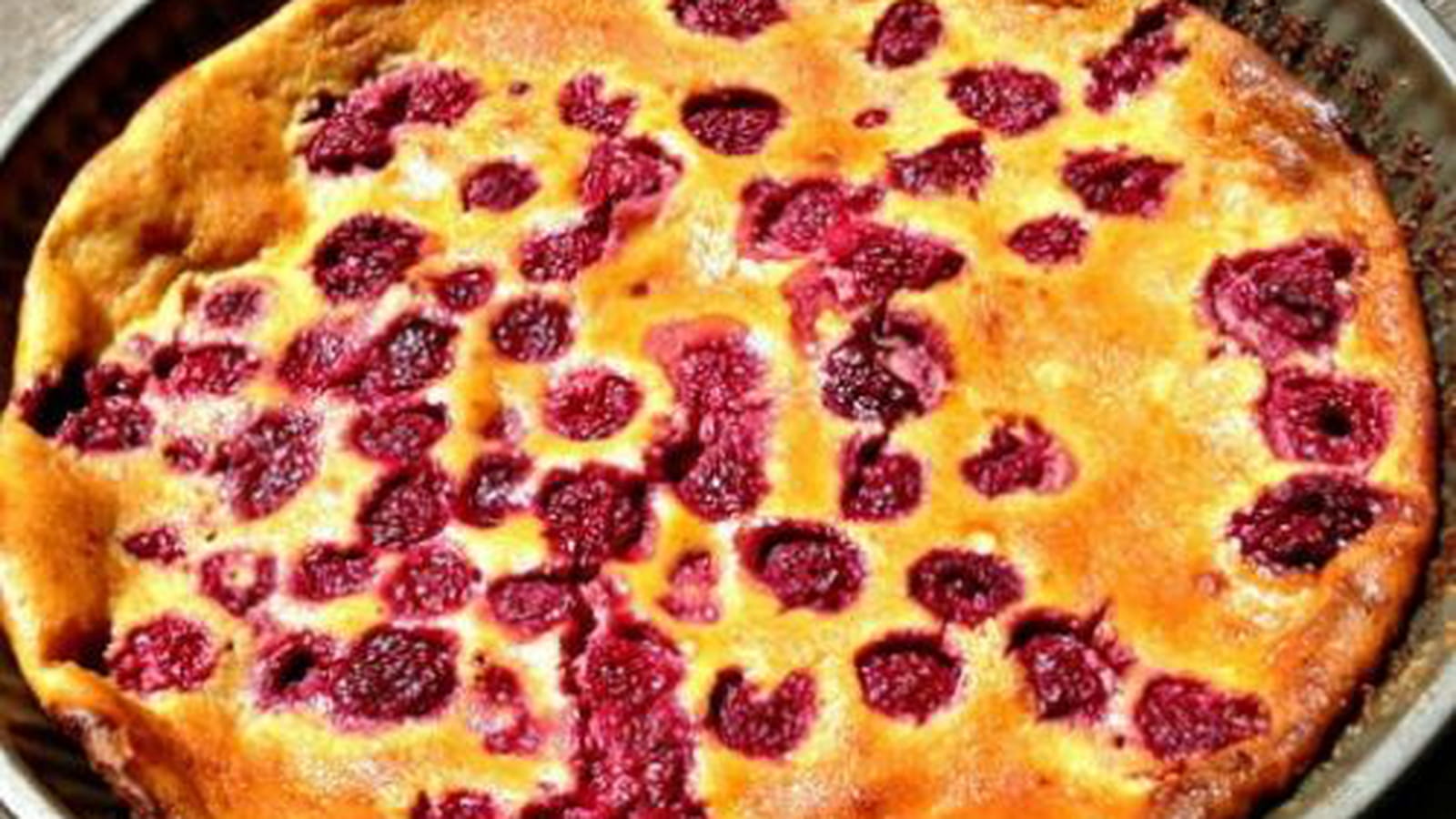Clafoutis aux framboises et amandes