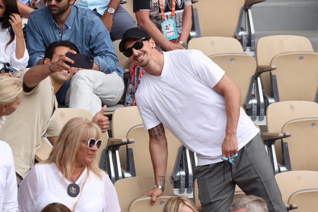 Zlatan Ibrahimovic ne refuse pas un selfie &agrave; Roland-Garros
