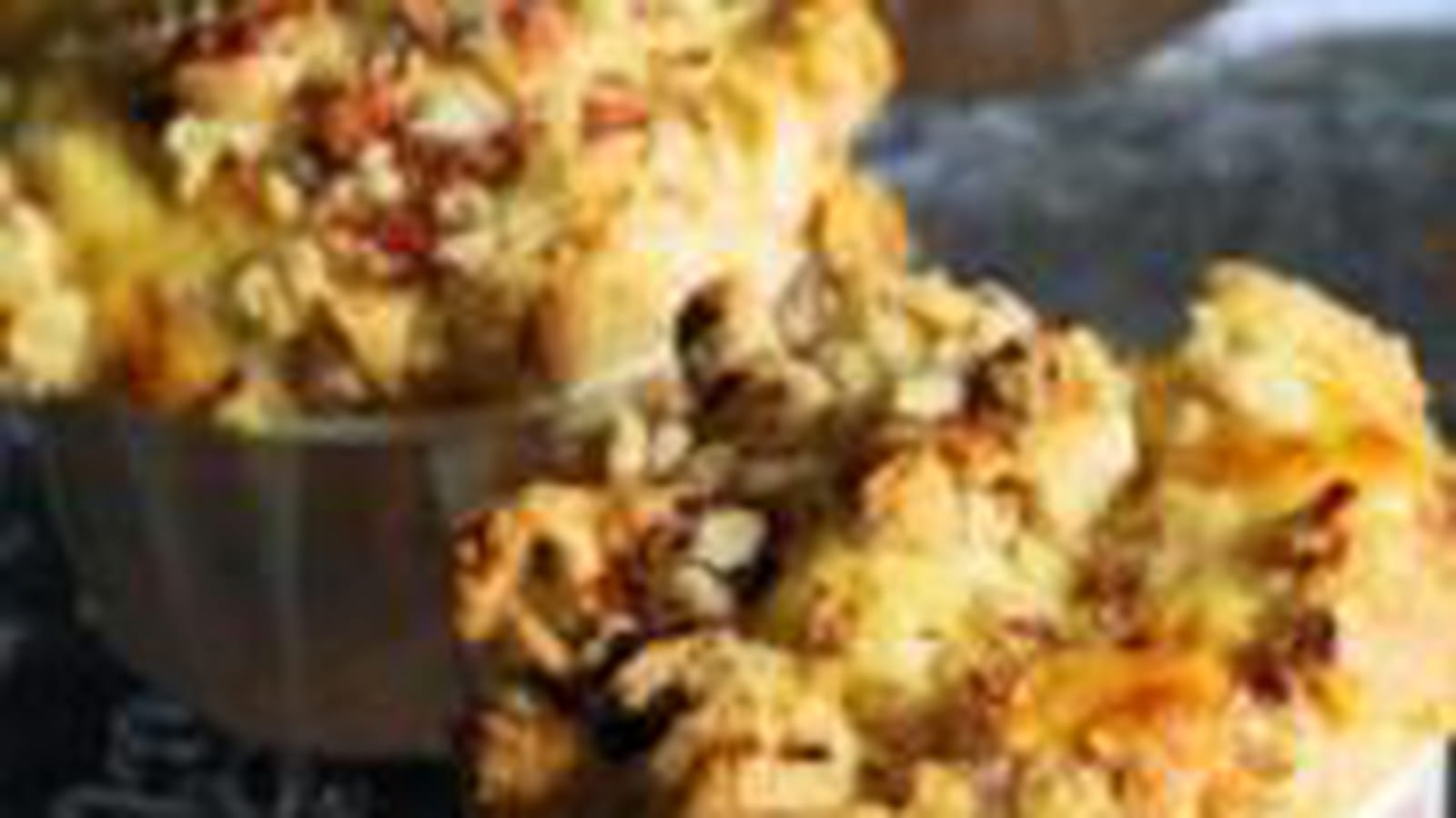 Muffins façon crumble citron, cranberry, noisettes
