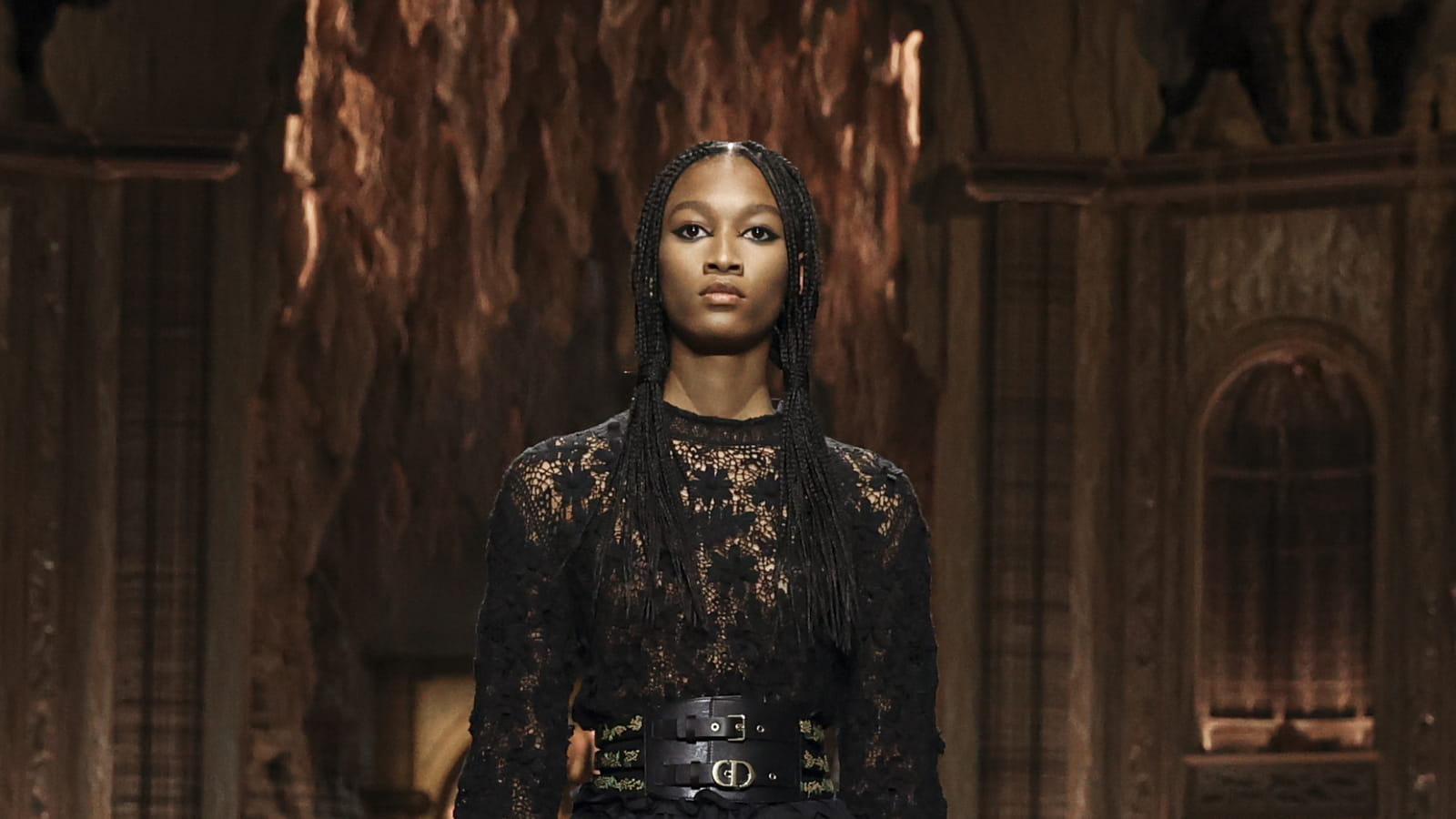 Look 30