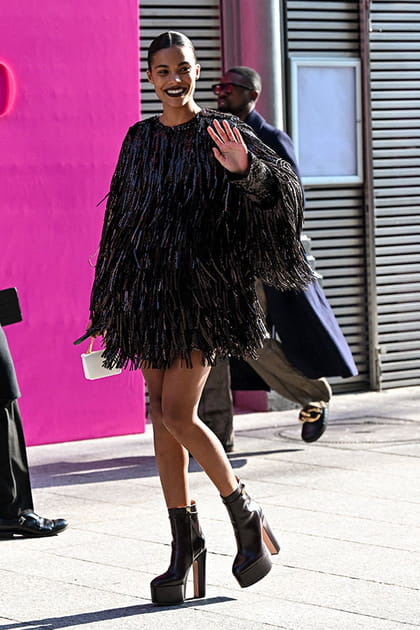 Tina Kunakey au défilé Valentino