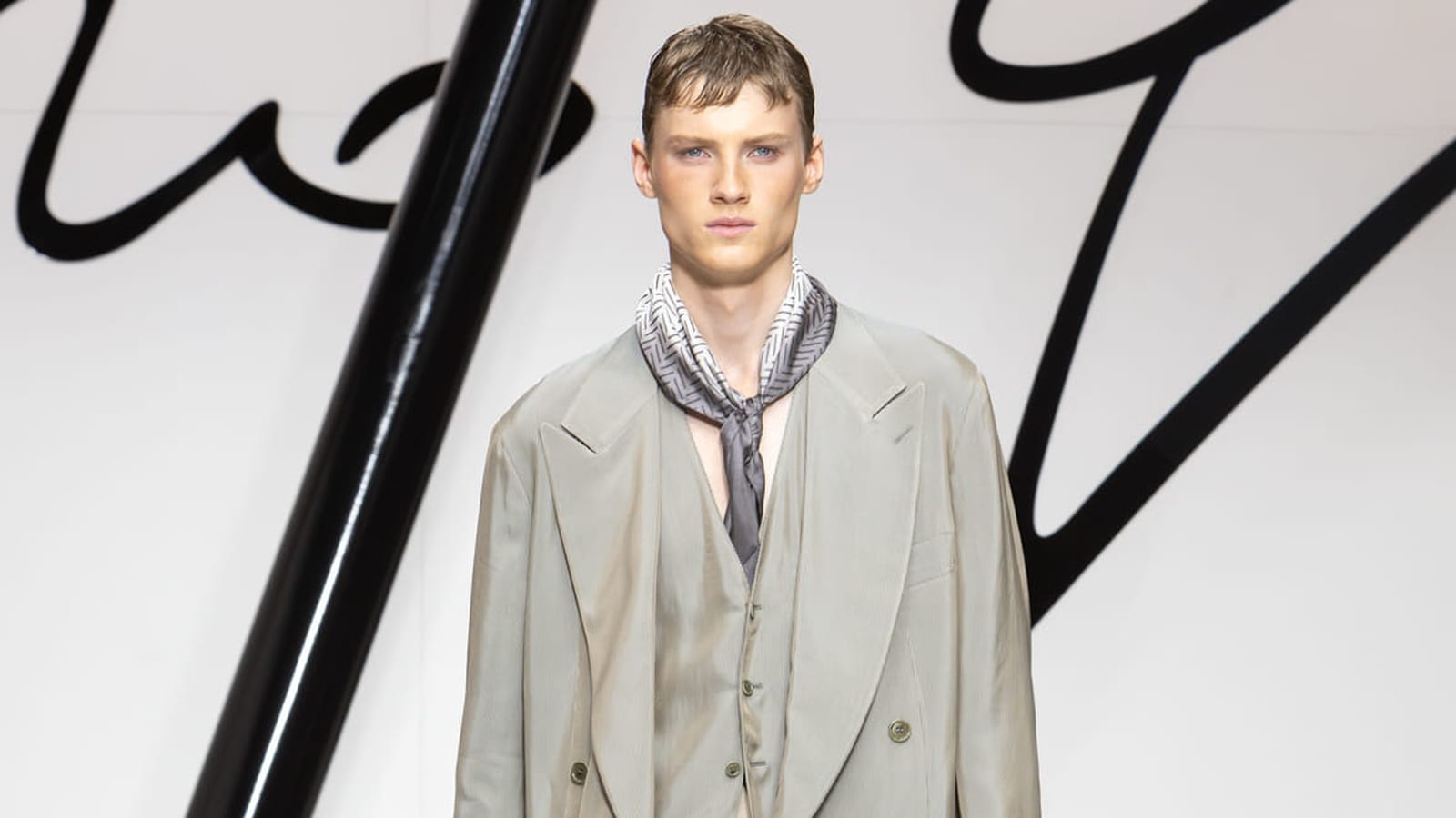 Look 32