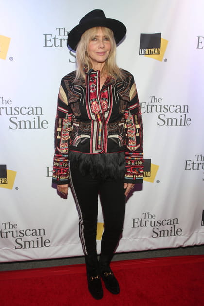 Rosanna Arquette en veste brodée
