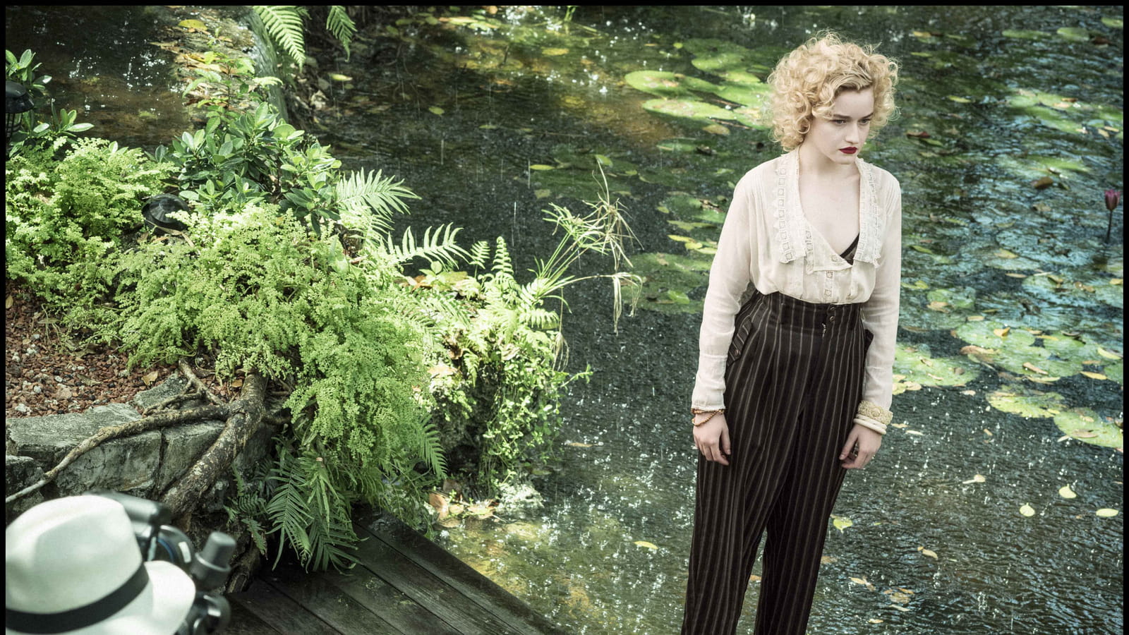 Julia Garner