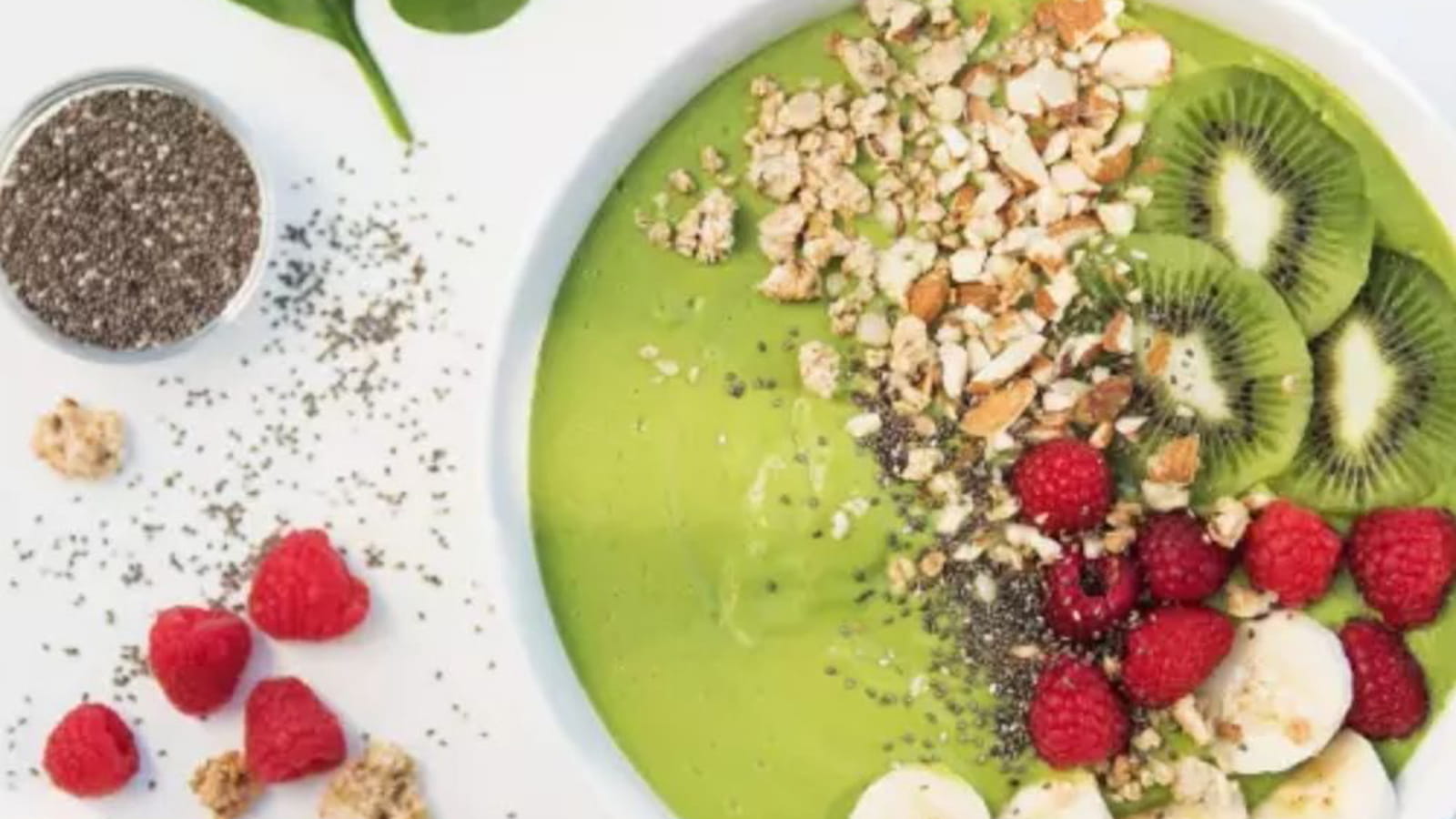 Smoothie épinard, chou kale et avocat (Green smoothie)