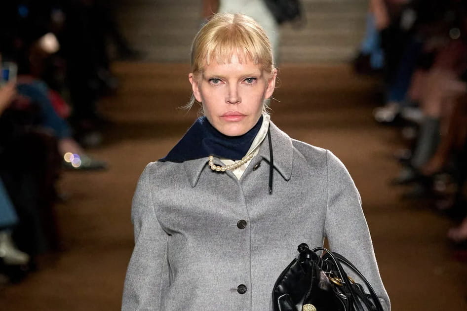 La frange de pin-up de Miu Miu