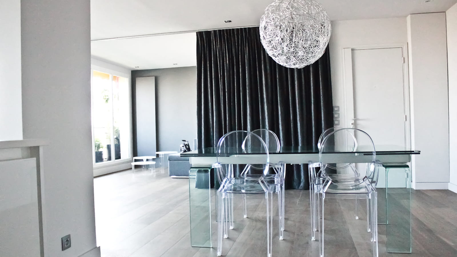 Salle à manger après