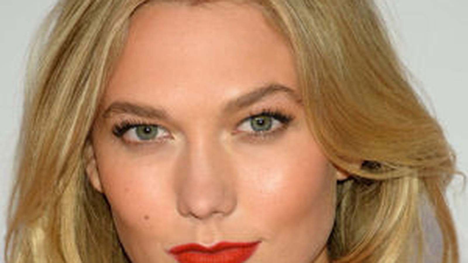 Le teint bonne mine de Karlie Kloss