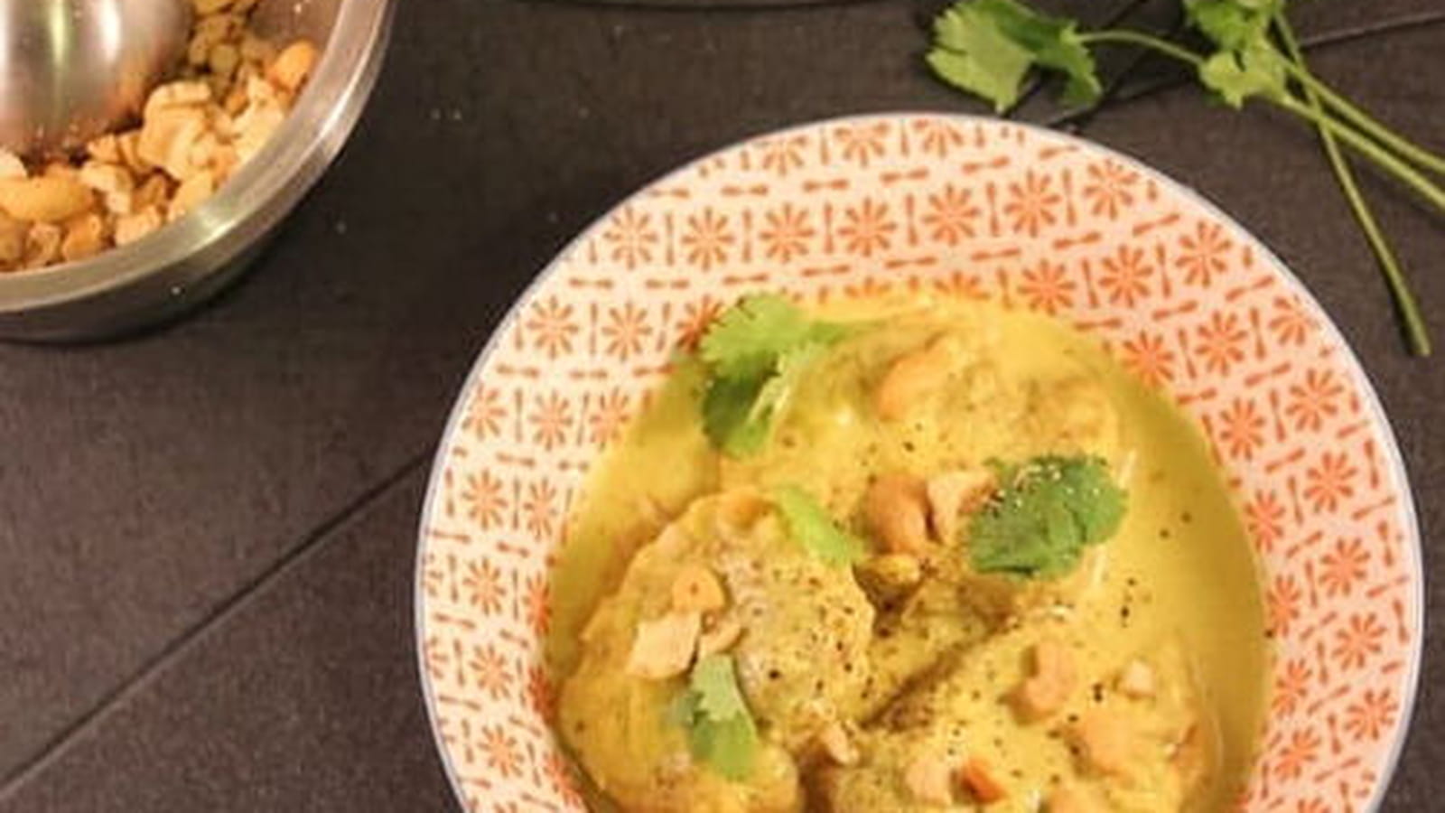 Curry de porc léger, lait de coco et noix de cajou