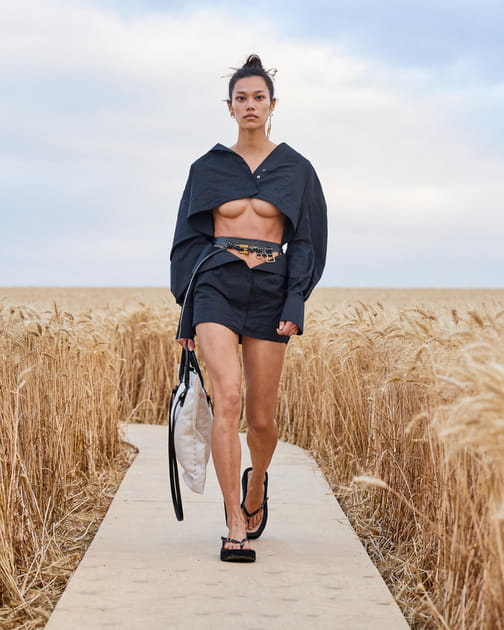 D&eacute;fil&eacute; Jacquemus printemps-&eacute;t&eacute; 2021, passage 12