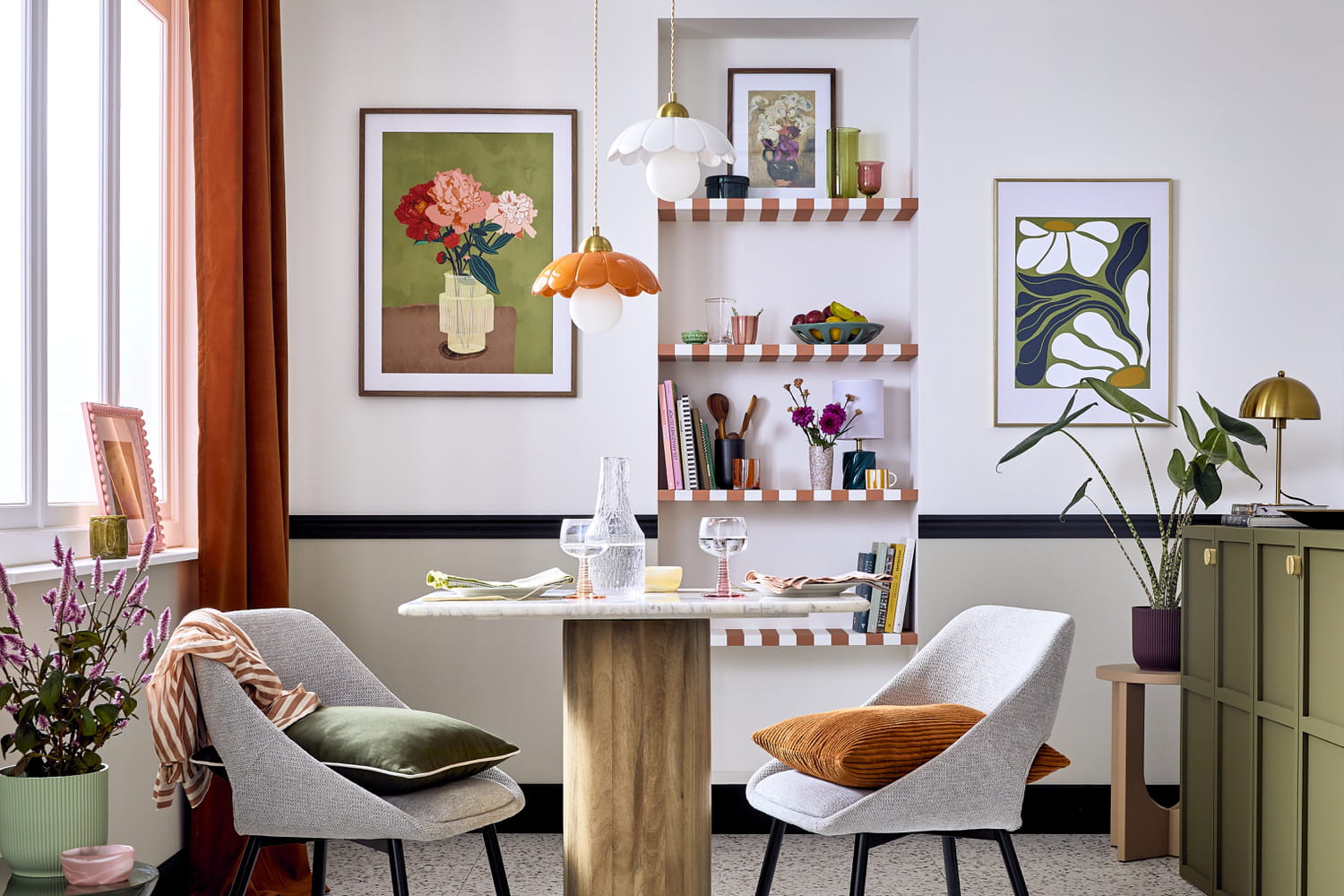 This ultra graphic pattern redefines the back -to -school decor