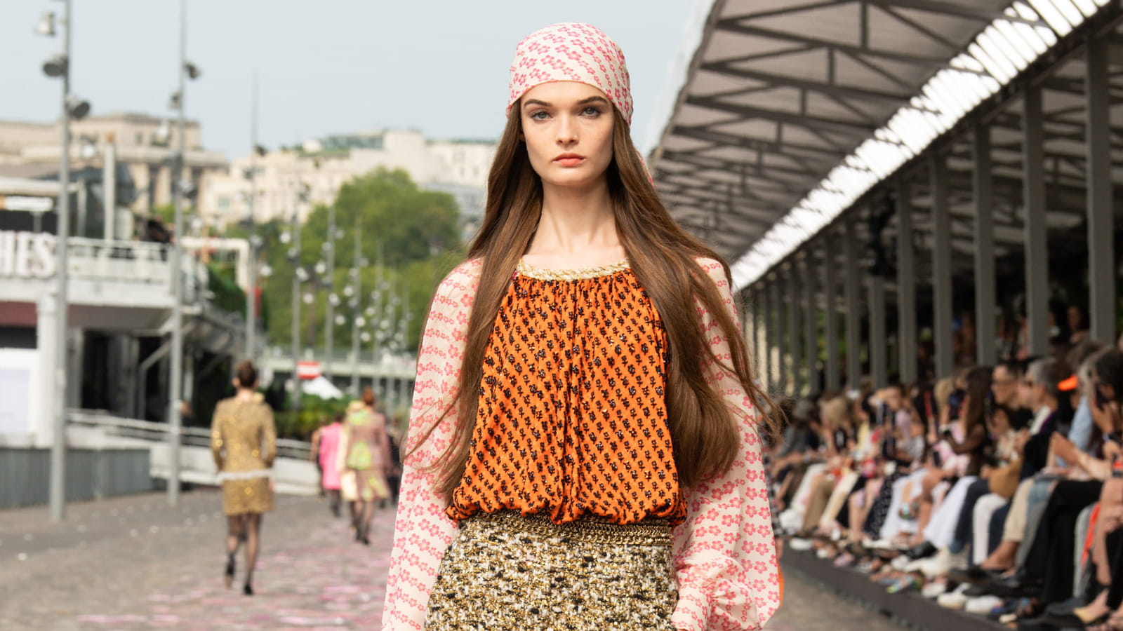 Look 24