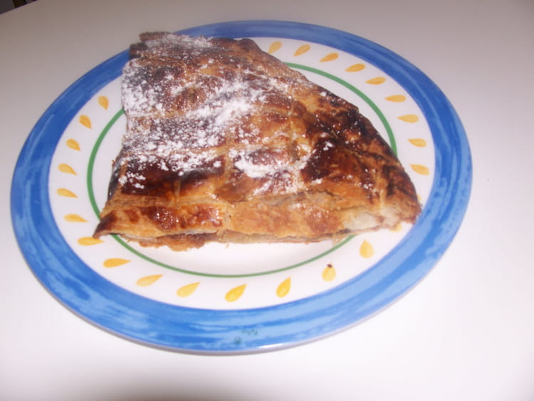 Recette de Galette aux pommes à la crème pralinée : la recette facile