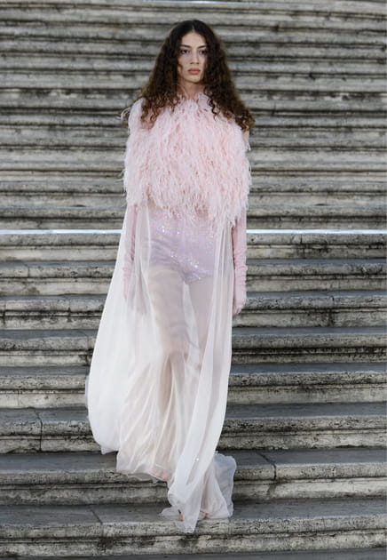 Look 49&nbsp;du d&eacute;fil&eacute; Valentino