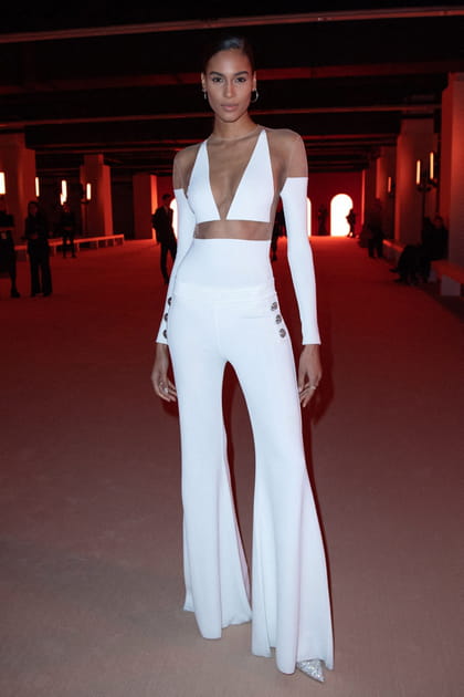 Cindy Bruna au défilé Balmain