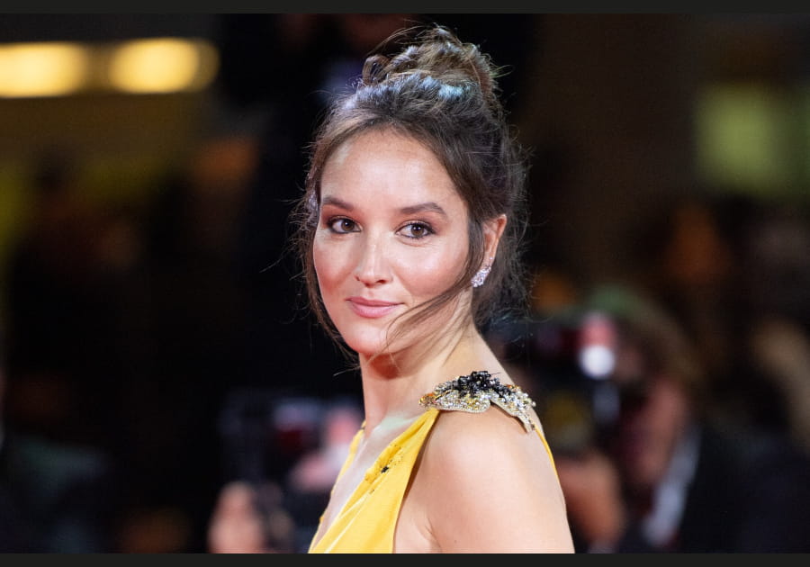 Ana&iuml;s Demoustier, solaire avec son crayon noir