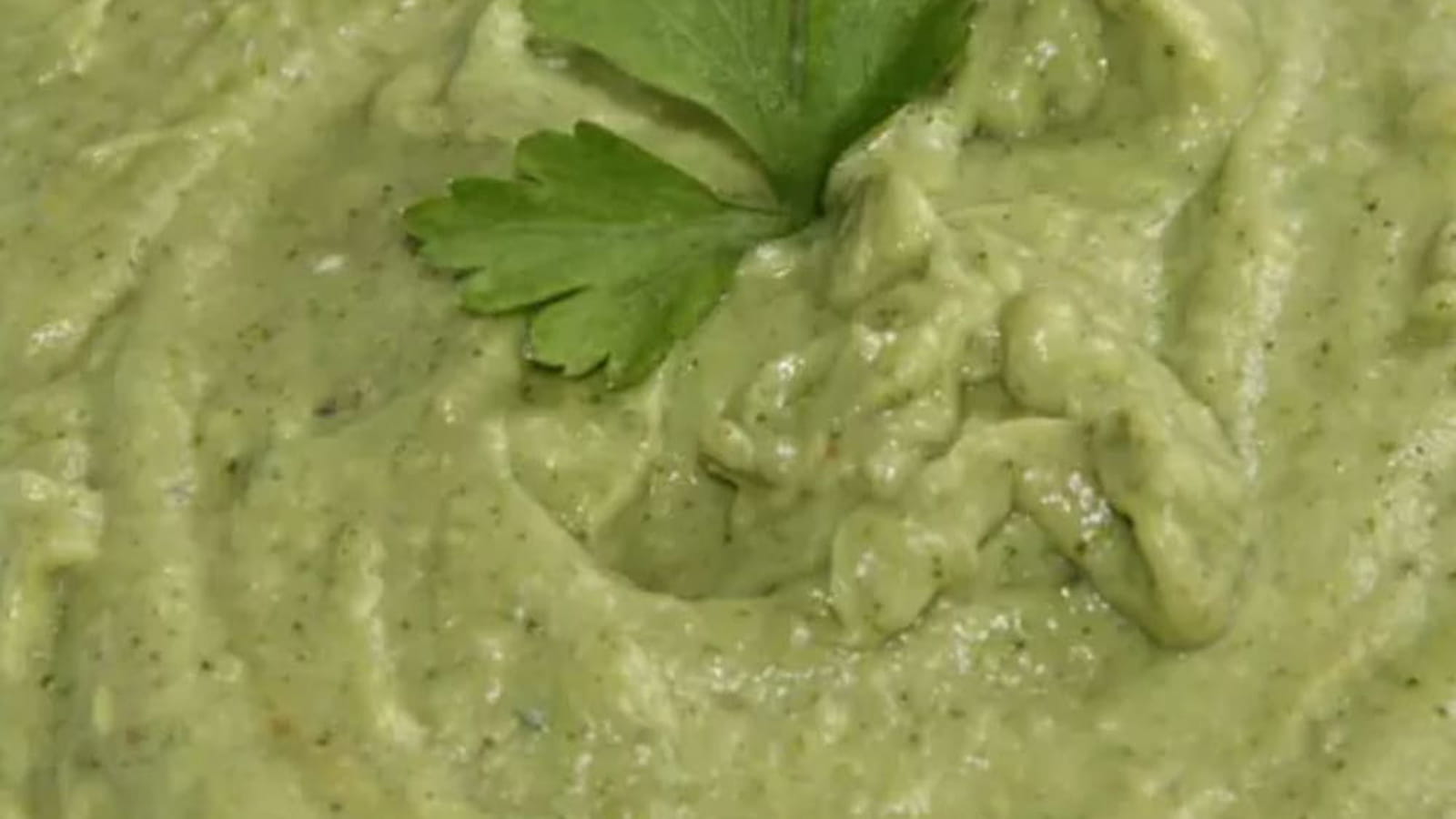 Purée de brocolis très onctueuse et zéro déchet