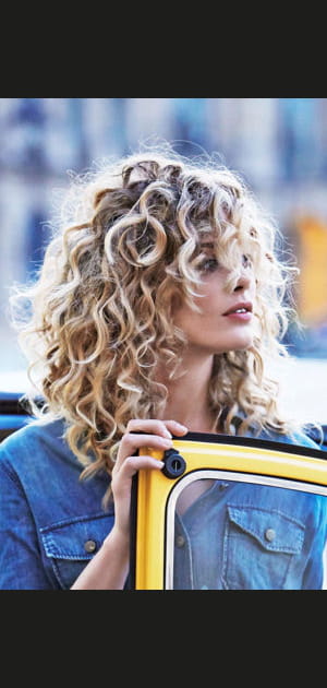 Cascade de boucles par Jean Louis David