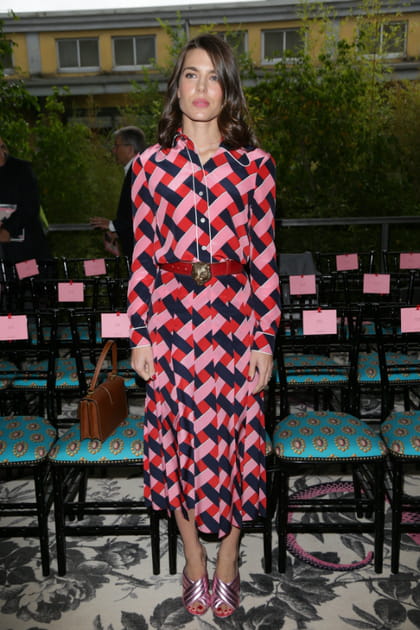 Charlotte Casiraghi en robe chemise imprim&eacute;e Gucci