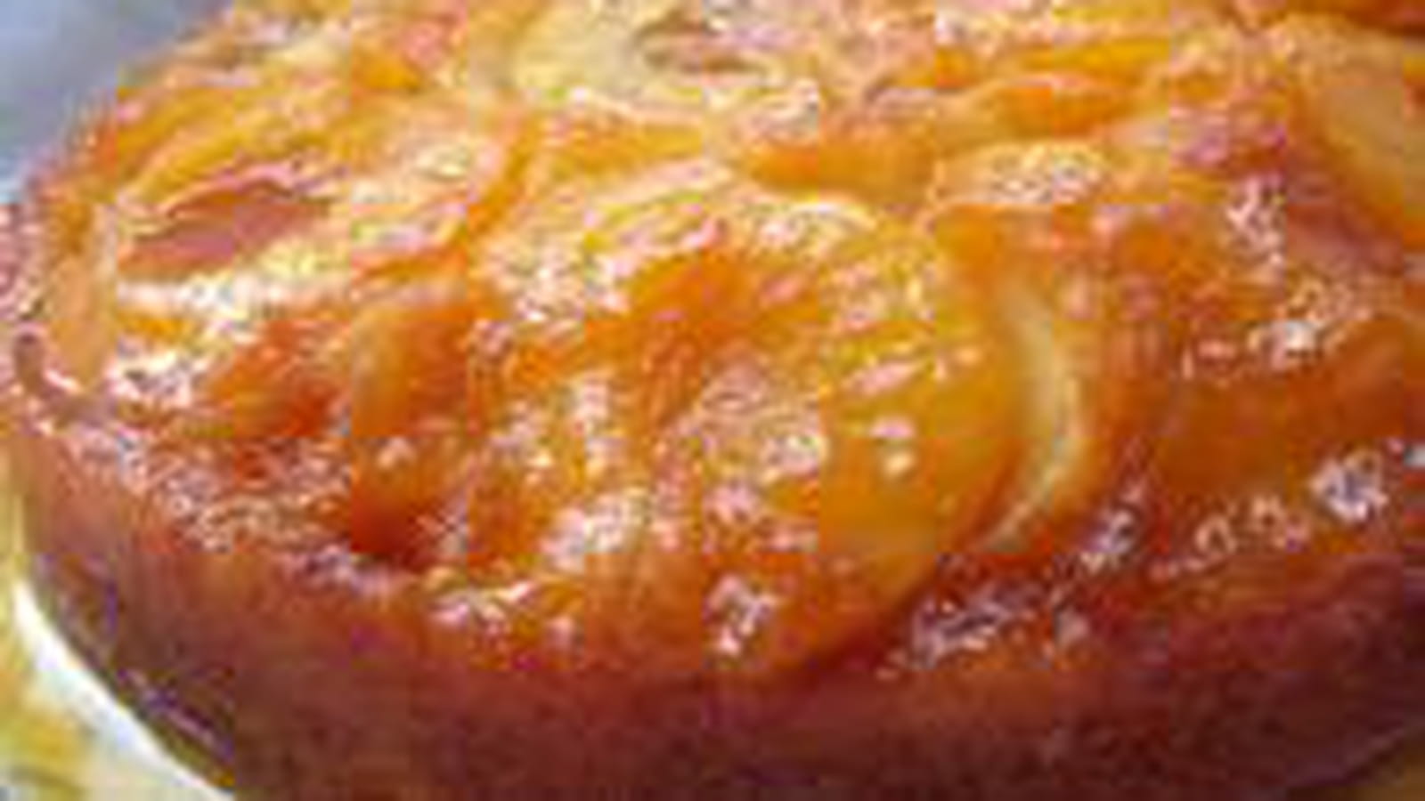 Gâteau caramélisé aux pêches