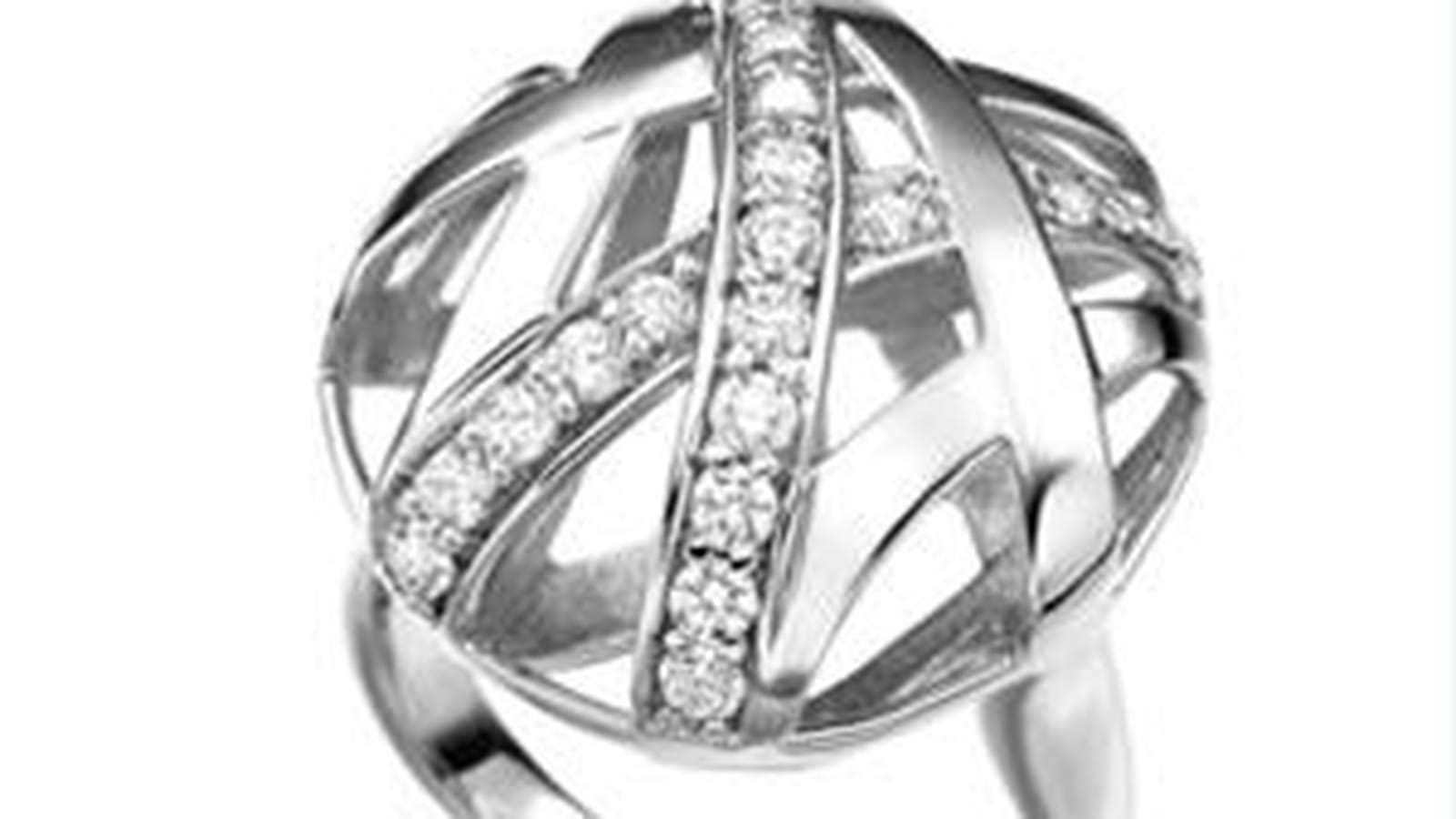 Bague en argent d'Elsa Lee 