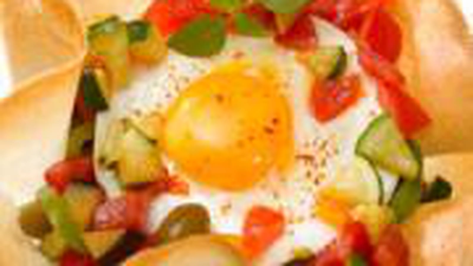 Brick à l'oeuf sur ratatouille provençale
