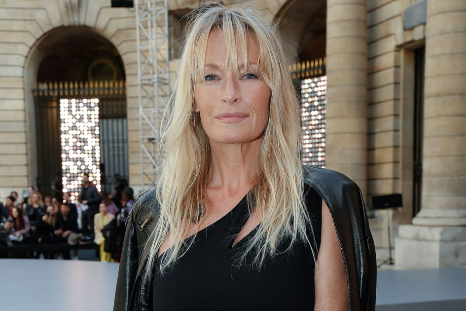 Estelle Lef&eacute;bure, &eacute;nigmatique avec son ras de cils noir intense