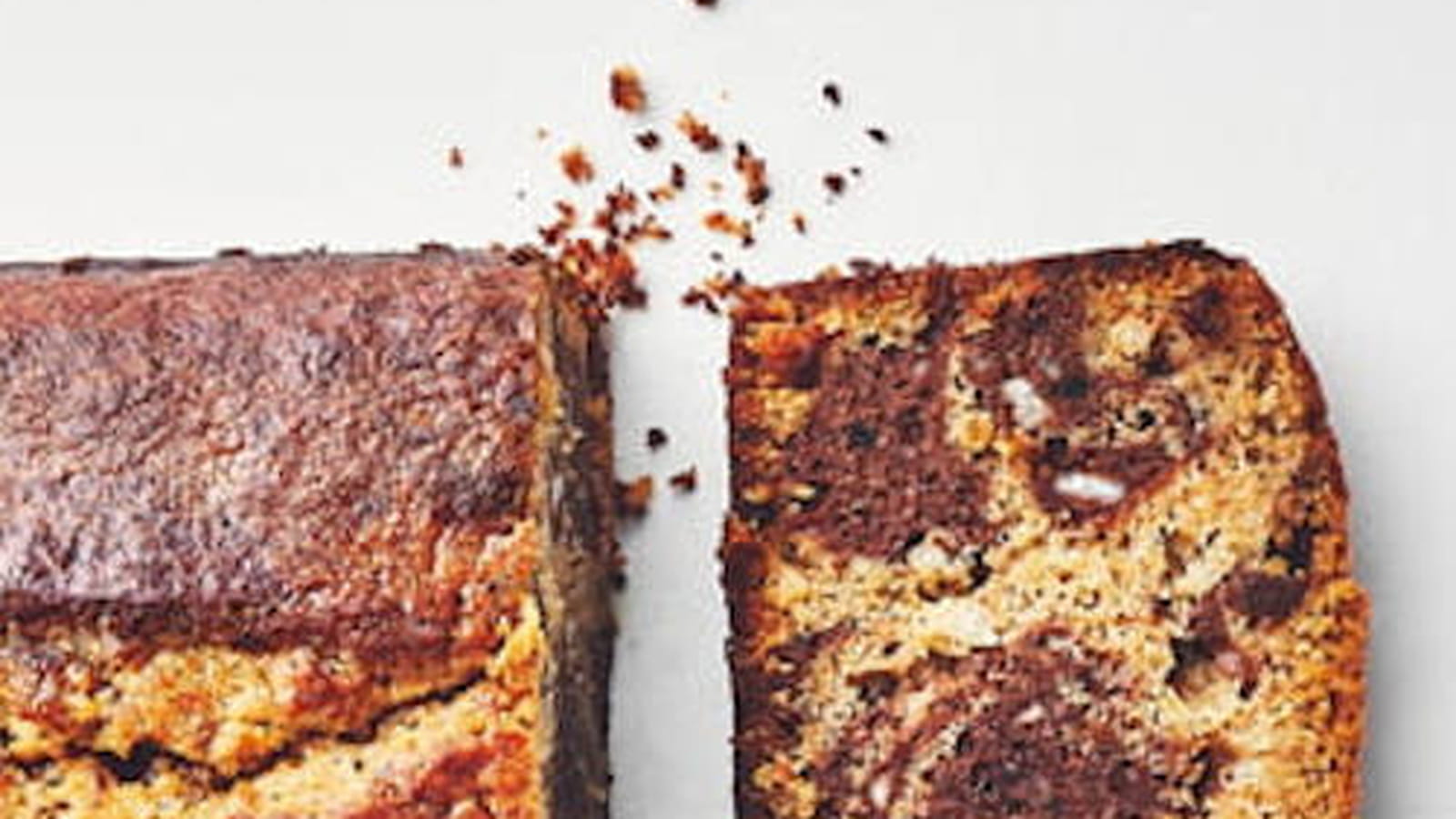 Gâteau marbré, noisette, chocolat et fleur de sel sans sucre