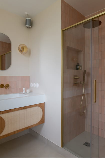 Apr&egrave;s&nbsp;: une douche &agrave; l'italienne aux finitions soign&eacute;es