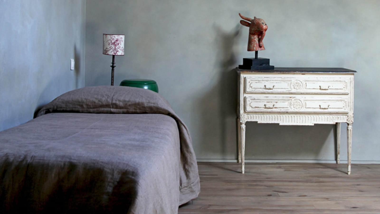 Chambre bleu-gris