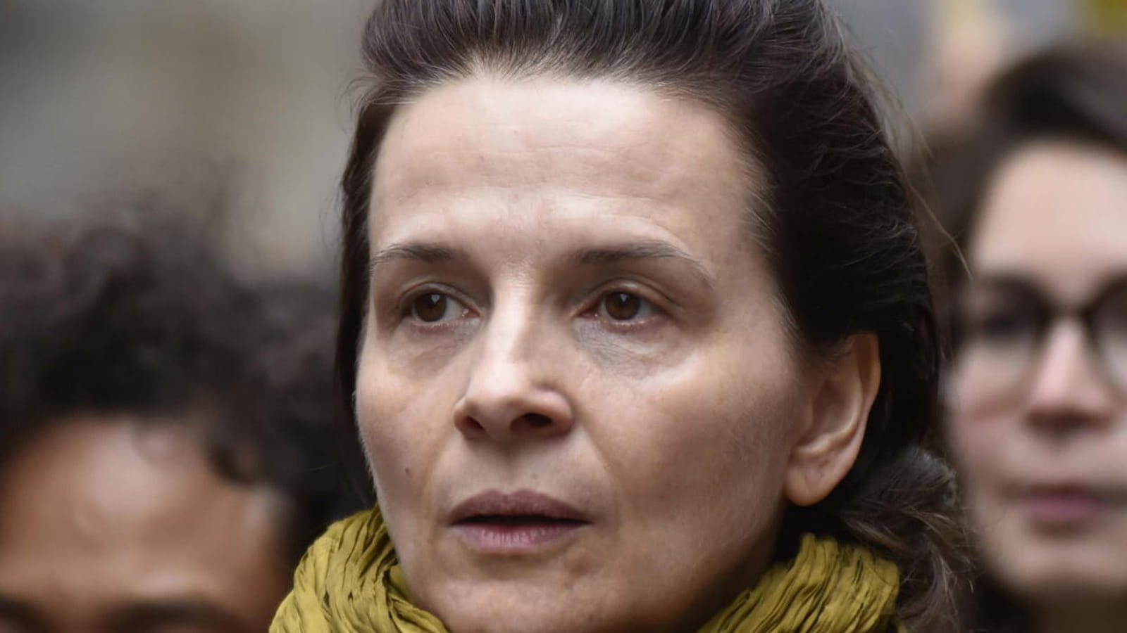 Juliette Binoche make-up less