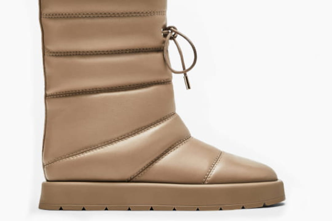 Bottes En Cuir Noir Matelassées - Doublure Cuir - Talons Petits (2-7 Cm) - Taille 35 EU - Bon État (Occasion)