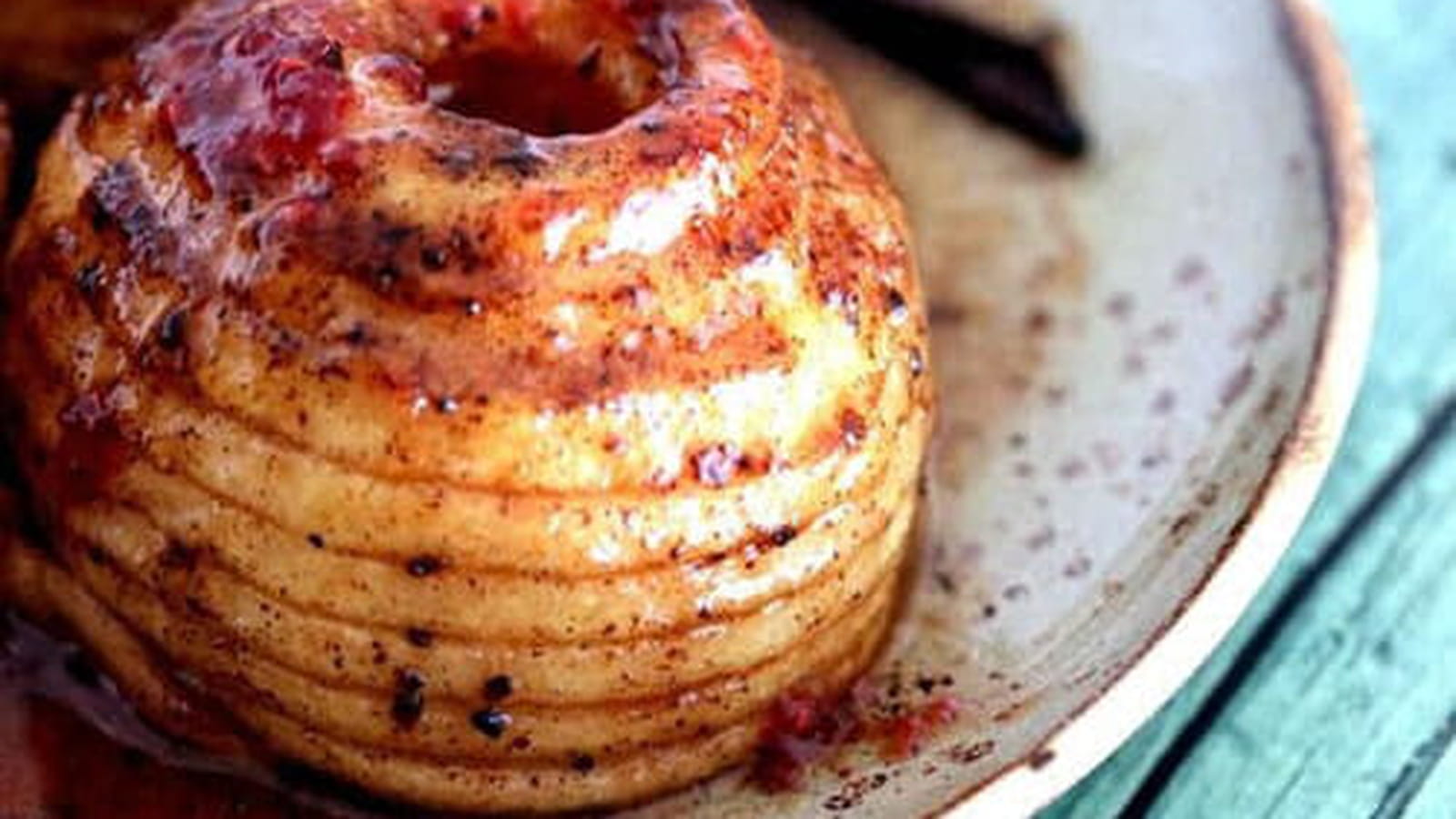 Pommes au four - caramélisées au beurre épicé
